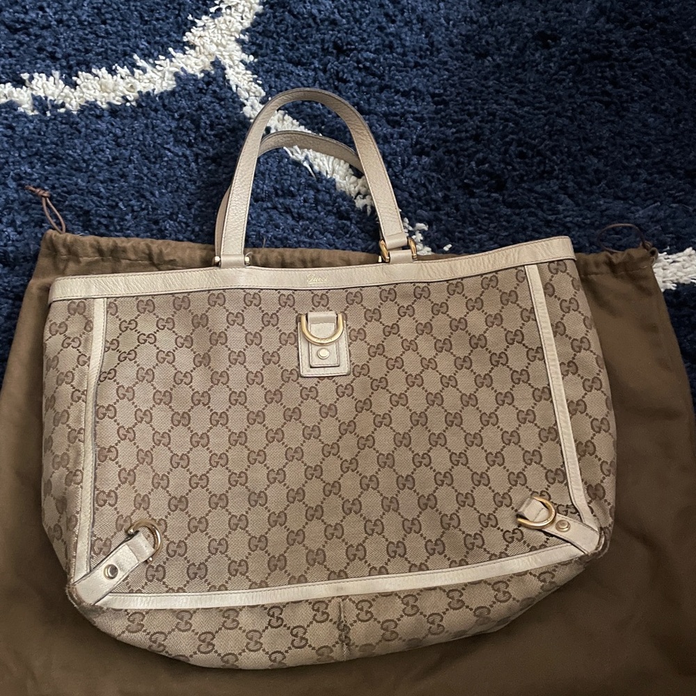 ✅Authentic Gucci Tote  (1 Owner)